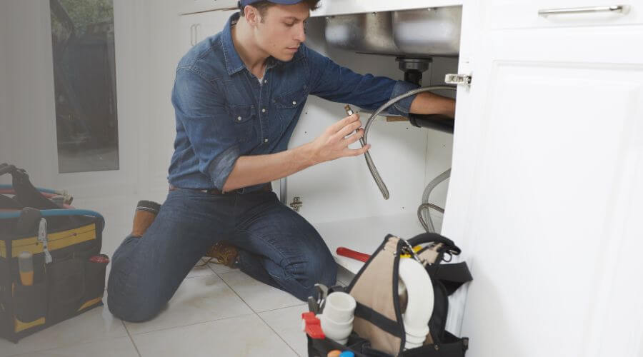 Local tankless water heater installation in Des Arc, MO